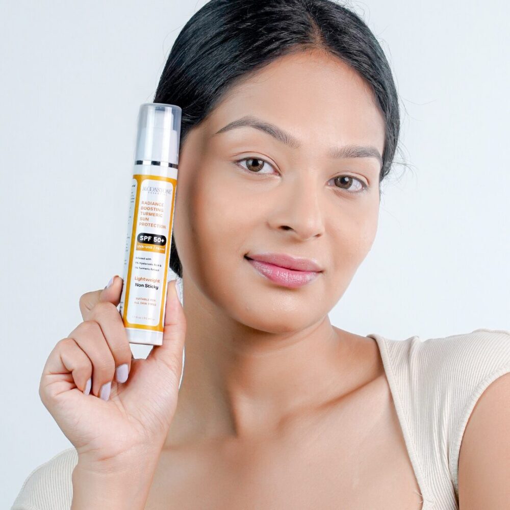 Brightening Sunscreen with 1% Hyaluronic Acid & 1% Turmeric Extract